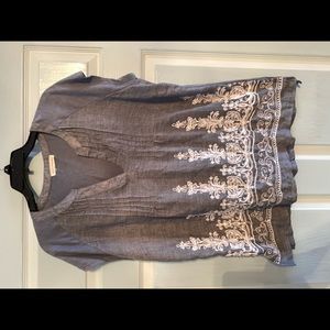 Blue den colored embroidered top